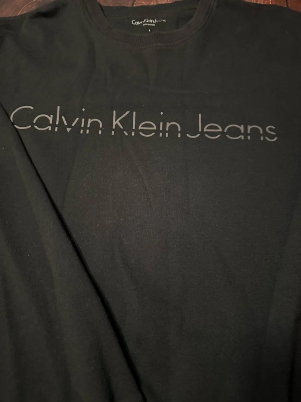 Calvin Klein Jeans Men’s Large Black Crewneck